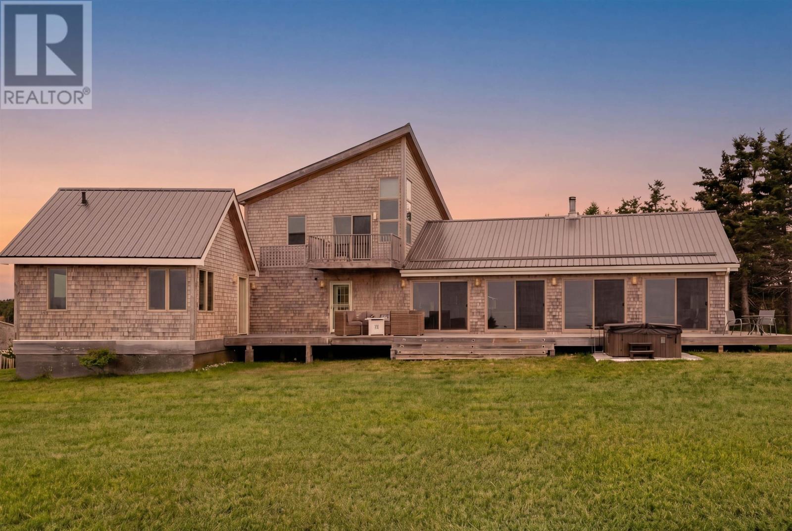 335-337 Harbour Road, Launching, Prince Edward Island  C0A 1G0 - Photo 3 - 202608564