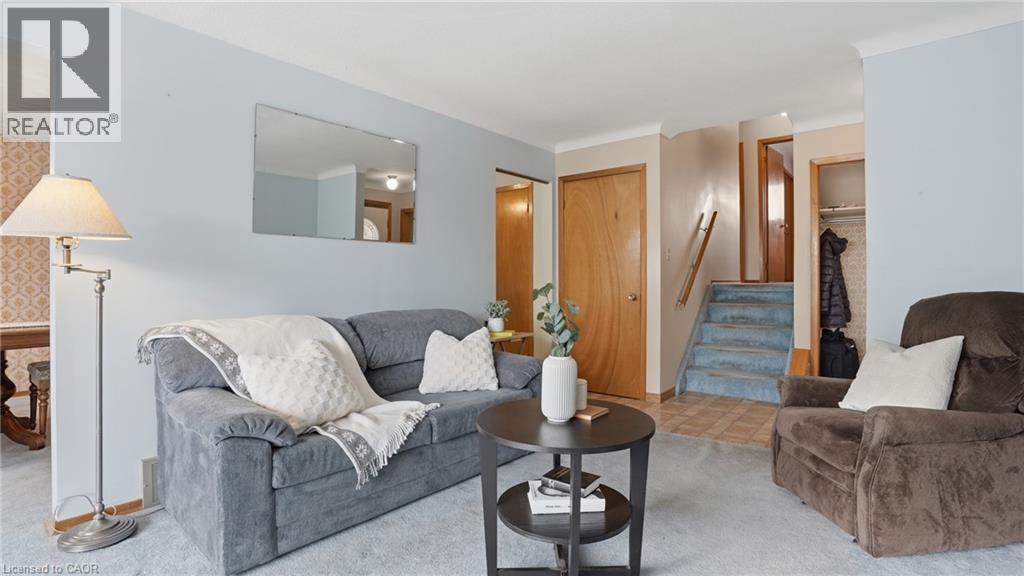 7 Vanderwood Court, Stoney Creek, Ontario  L8G 2Y5 - Photo 6 - 40817719