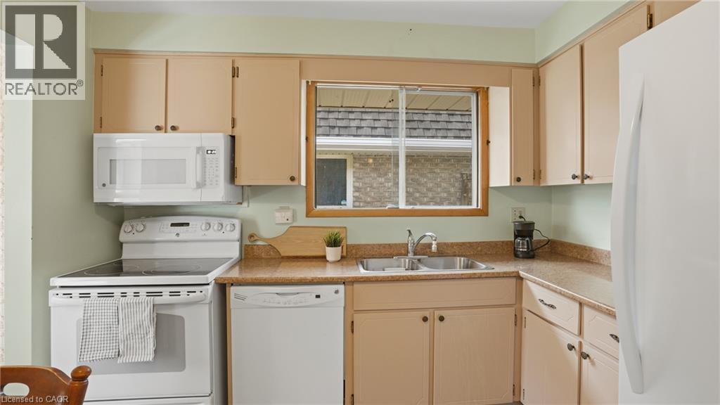 7 Vanderwood Court, Stoney Creek, Ontario  L8G 2Y5 - Photo 8 - 40817719