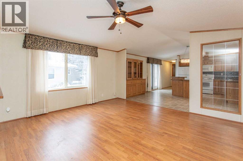 4905 Doncaster Avenue, Red Deer, Alberta  T4R 2Z8 - Photo 6 - A2297034