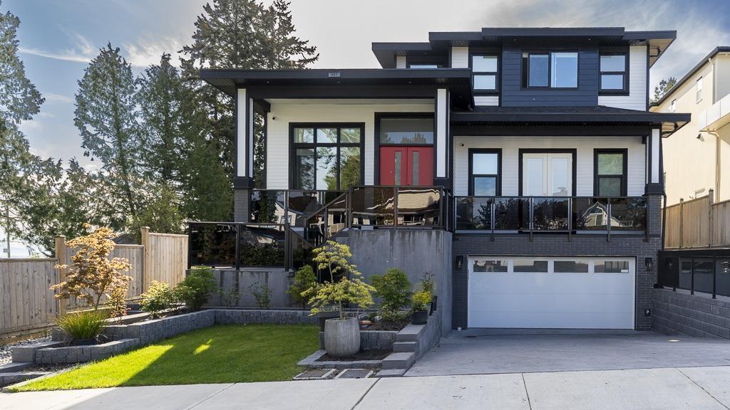 937 160b Street, Surrey, British Columbia  V4A 9A7 - Photo 1 - R3114444