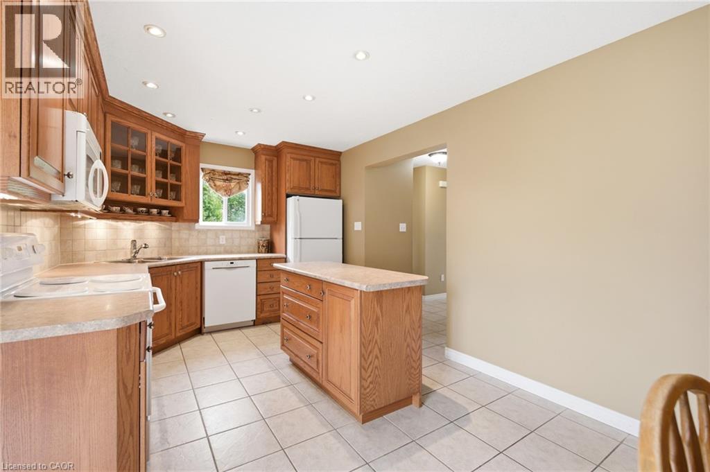 31 White Sands Court, Kitchener, Ontario  N2E 3S4 - Photo 13 - 40823320