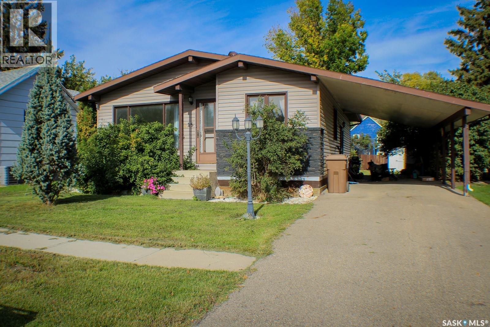 315 Kinistino Avenue W, Kinistino, Saskatchewan  S0J 1H0 - Photo 2 - SK033883