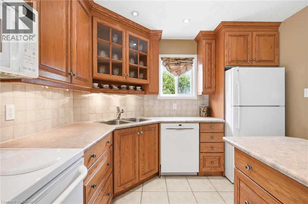 31 White Sands Court, Kitchener, Ontario  N2E 3S4 - Photo 14 - 40823320