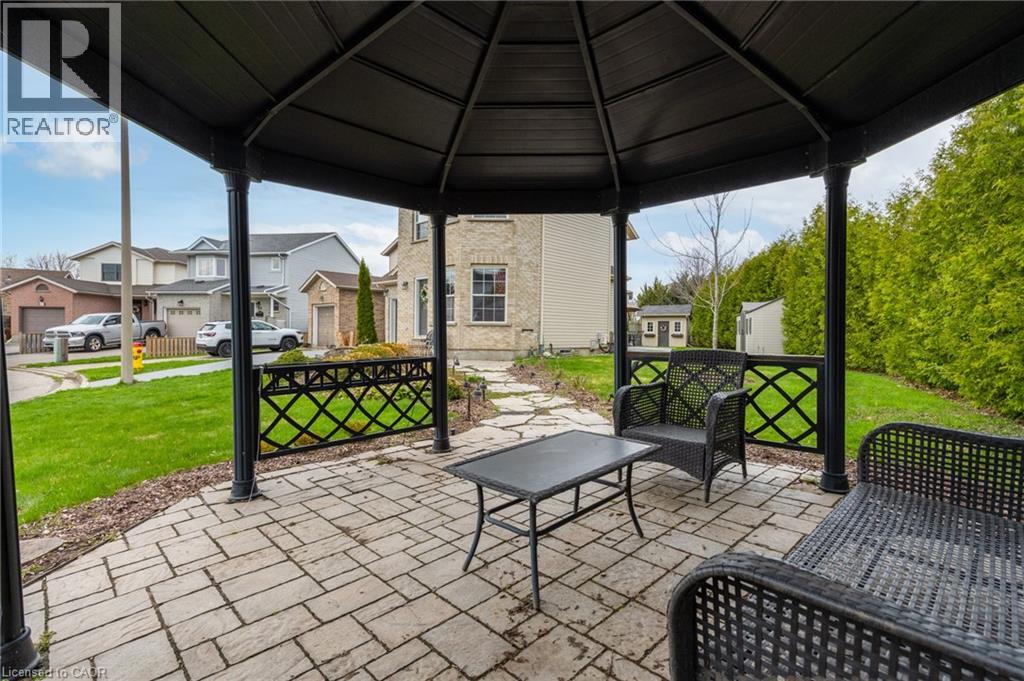 31 White Sands Court, Kitchener, Ontario  N2E 3S4 - Photo 4 - 40823320