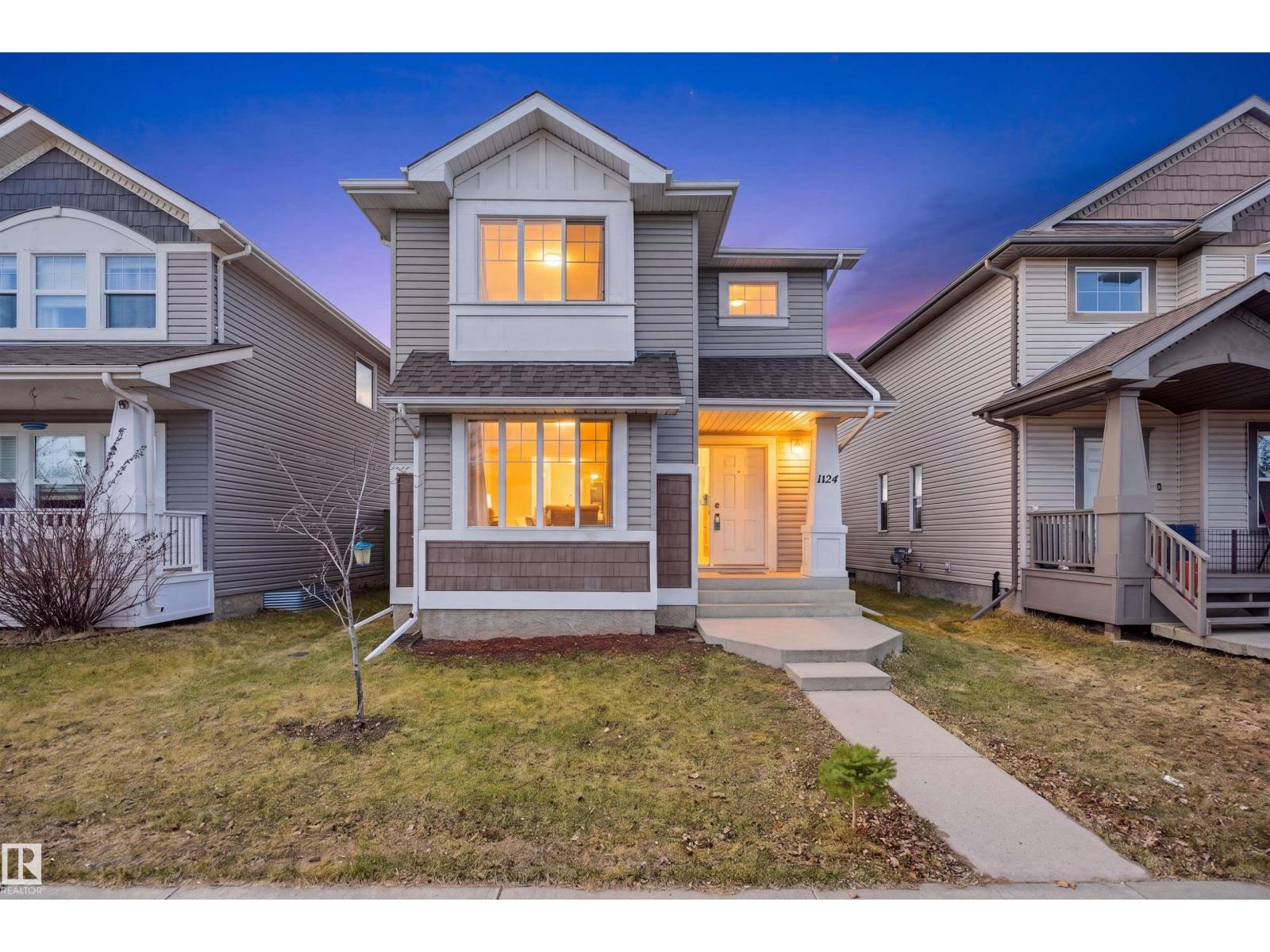 1124 37A AV NW, edmonton, Alberta