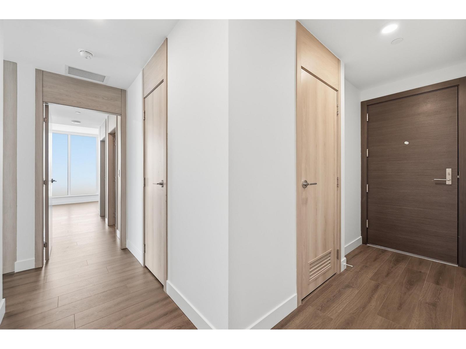 2908 10750 135a Street, Surrey, British Columbia  V3T 0V4 - Photo 2 - R3115434