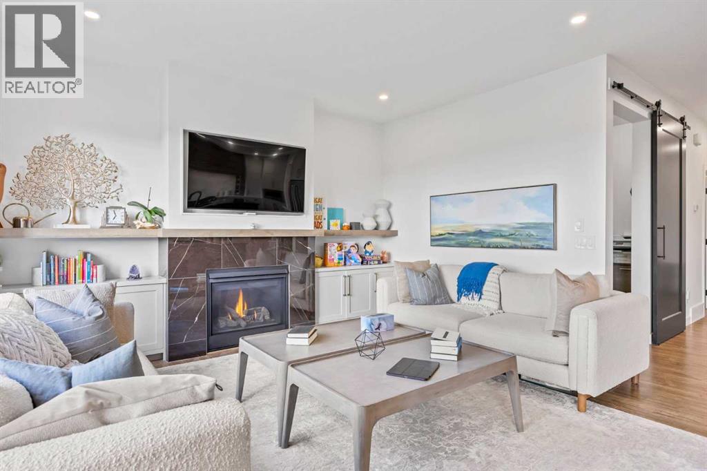 656 Bayview Way SW, Airdrie, Alberta  T4B 3N6 - Photo 6 - A2284148