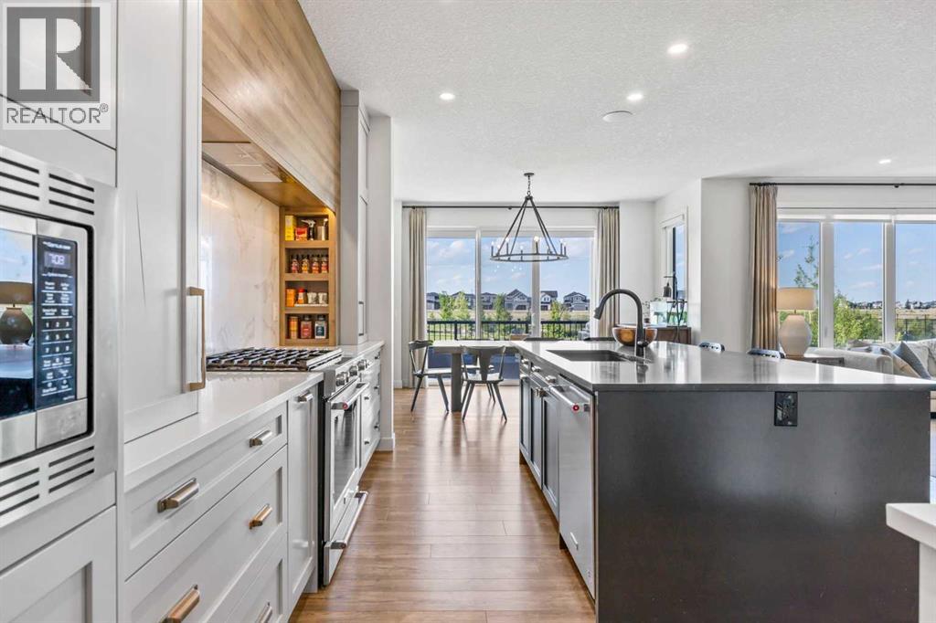 656 Bayview Way SW, Airdrie, Alberta  T4B 3N6 - Photo 16 - A2284148