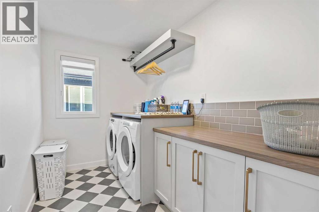 656 Bayview Way SW, Airdrie, Alberta  T4B 3N6 - Photo 30 - A2284148