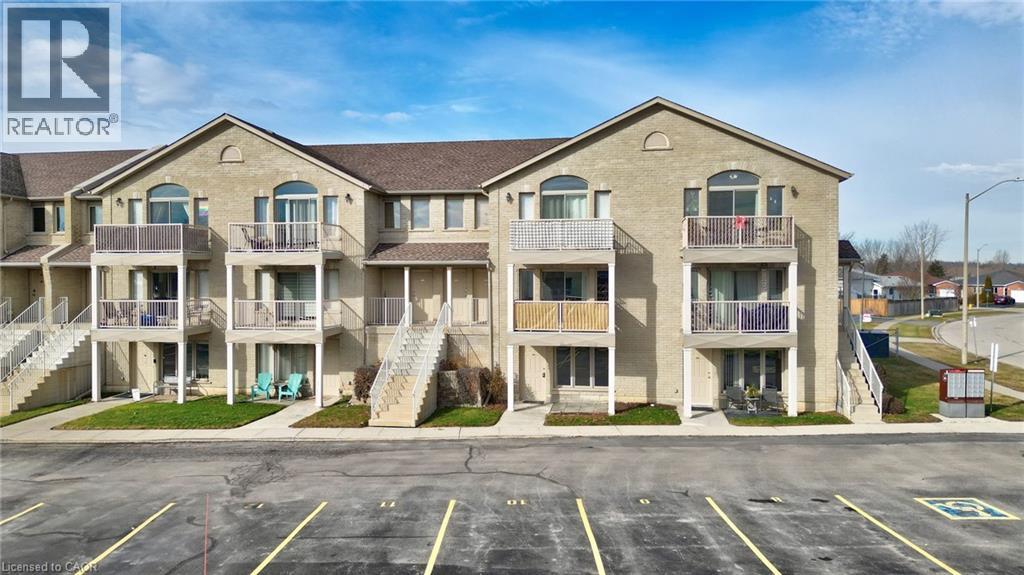 50 WHITLAW Way Unit# 102, Paris, Ontario