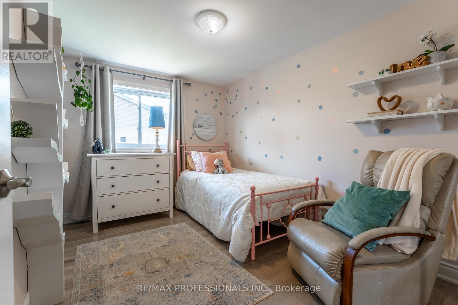 560 Pinedale Avenue, Burlington, Ontario  L7L 3W4 - Photo 13 - W13041768