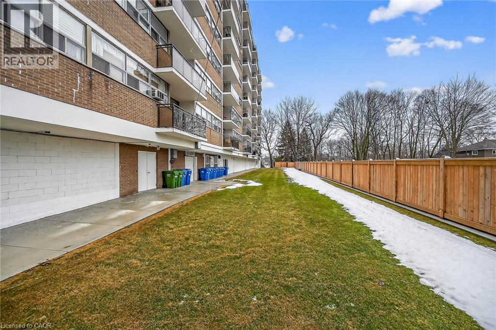 212 Kerr Street Unit# 702, Oakville, Ontario  L6K 3B1 - Photo 47 - 40824047