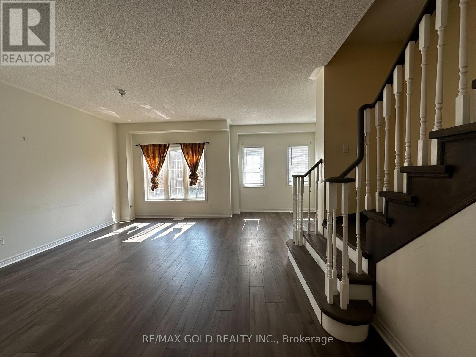 50 Arizona Drive, Brampton, Ontario  L6Y 0R6 - Photo 5 - W13041782