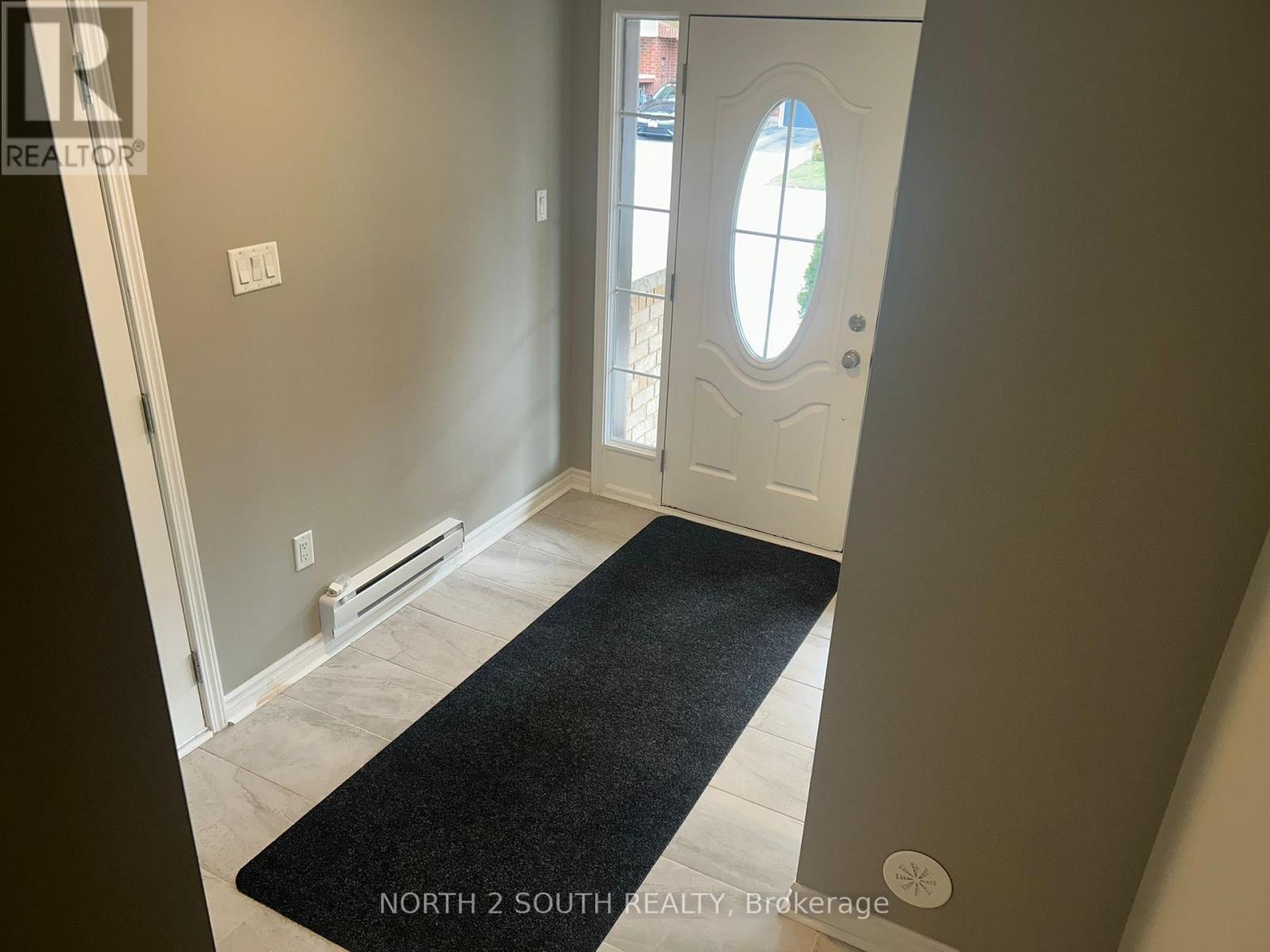 21 Suitor Court, Milton, Ontario  L9T 8S1 - Photo 3 - W13041818