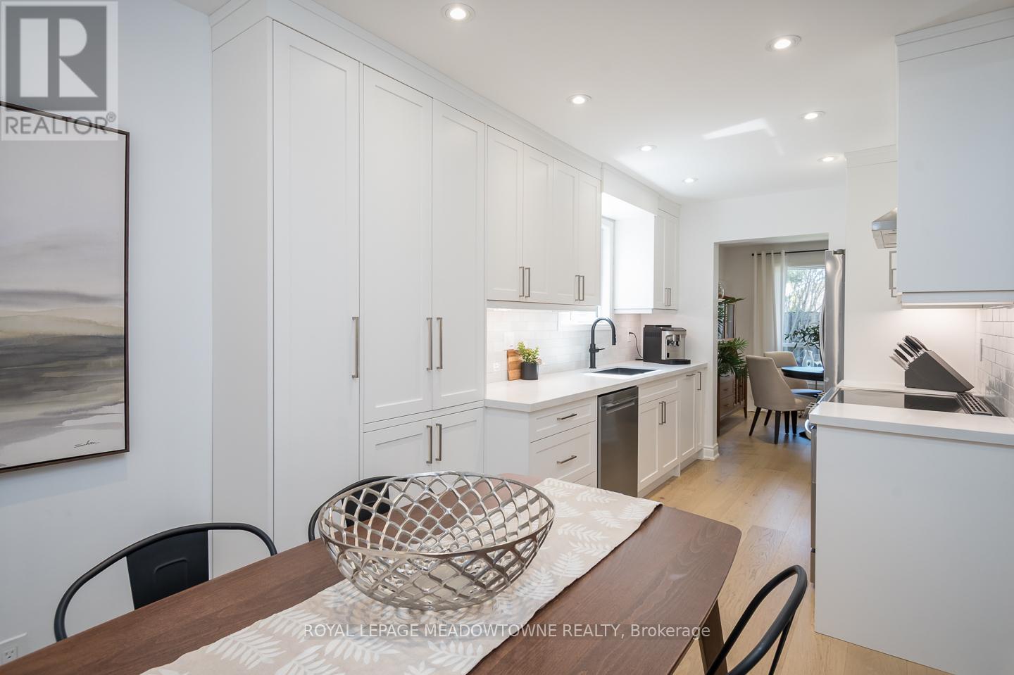 517 Beaver Court, Milton, Ontario  L9T 4A7 - Photo 6 - W13041822