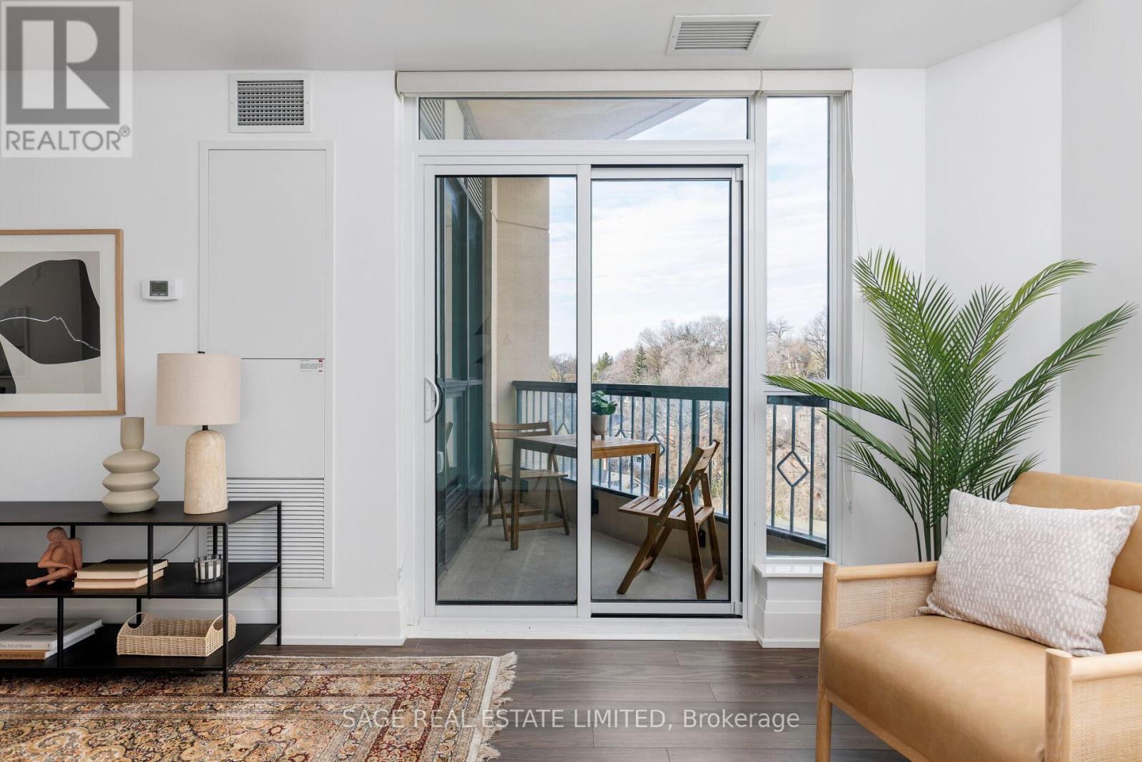 504 - 2 Old Mill Drive, Toronto, Ontario  M6S 0A2 - Photo 14 - W13041830