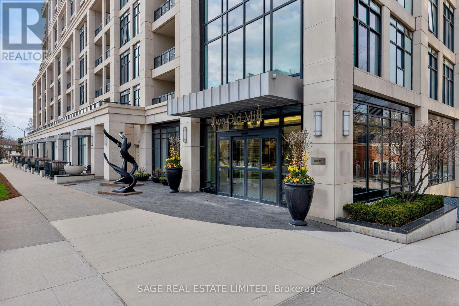 504 - 2 Old Mill Drive, Toronto, Ontario  M6S 0A2 - Photo 5 - W13041830