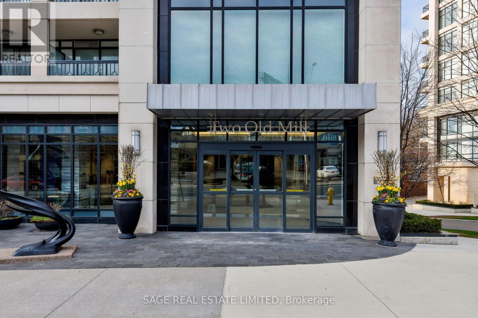 504 - 2 Old Mill Drive, Toronto, Ontario  M6S 0A2 - Photo 6 - W13041830