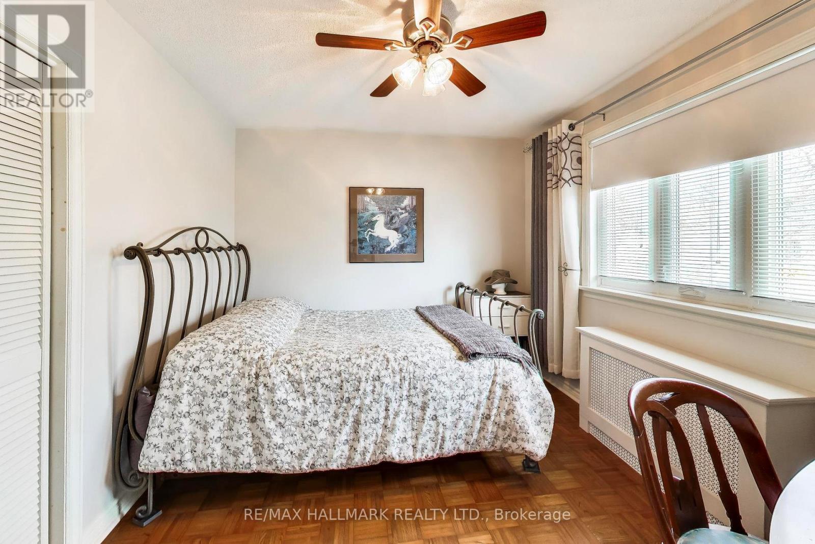 76 Ashbourne Drive, Toronto, Ontario  M9B 4H5 - Photo 25 - W13041846