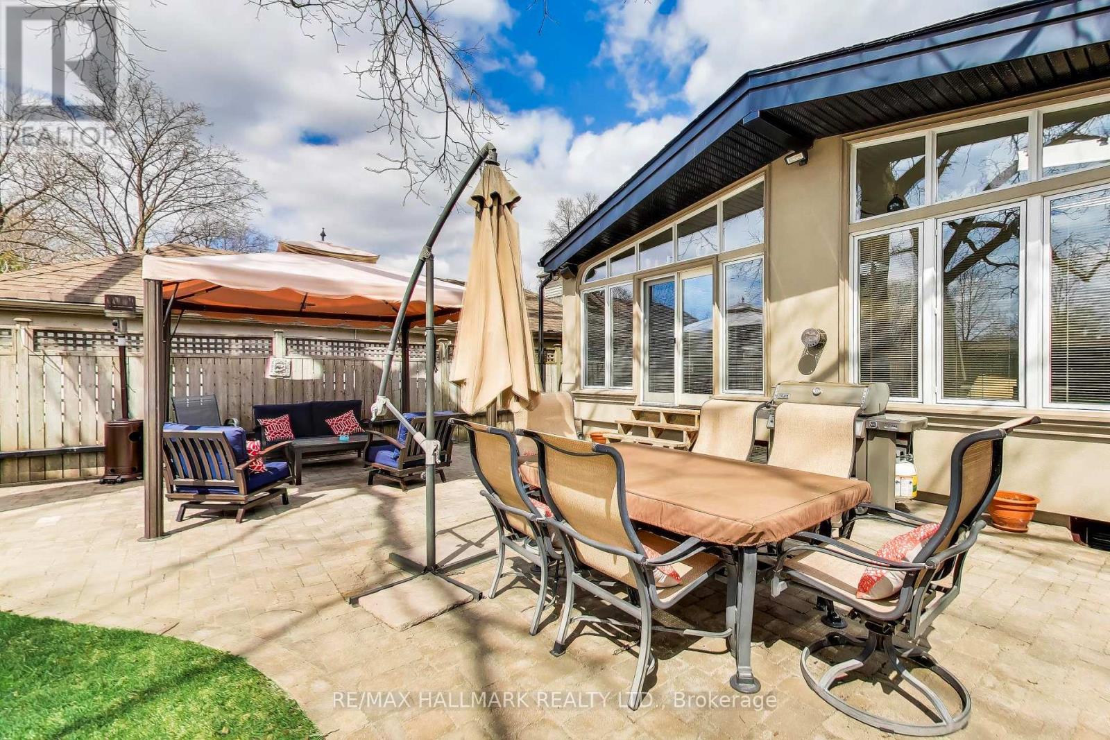 76 Ashbourne Drive, Toronto, Ontario  M9B 4H5 - Photo 39 - W13041846