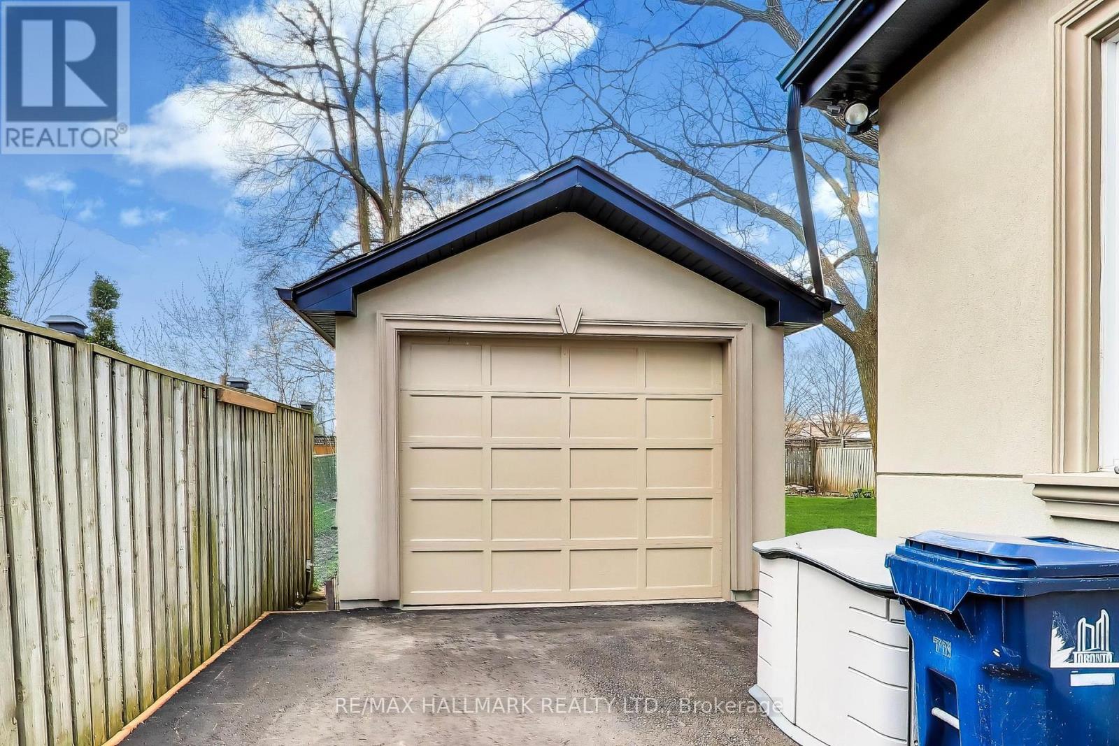 76 Ashbourne Drive, Toronto, Ontario  M9B 4H5 - Photo 46 - W13041846