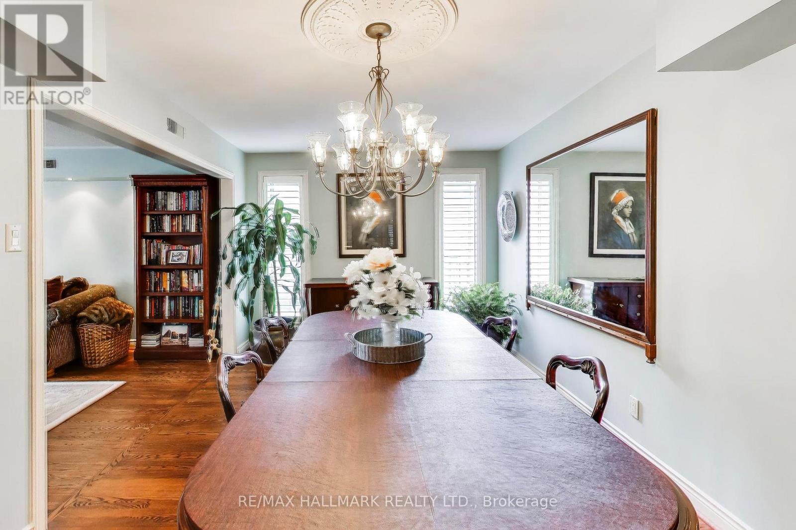 76 Ashbourne Drive, Toronto, Ontario  M9B 4H5 - Photo 9 - W13041846