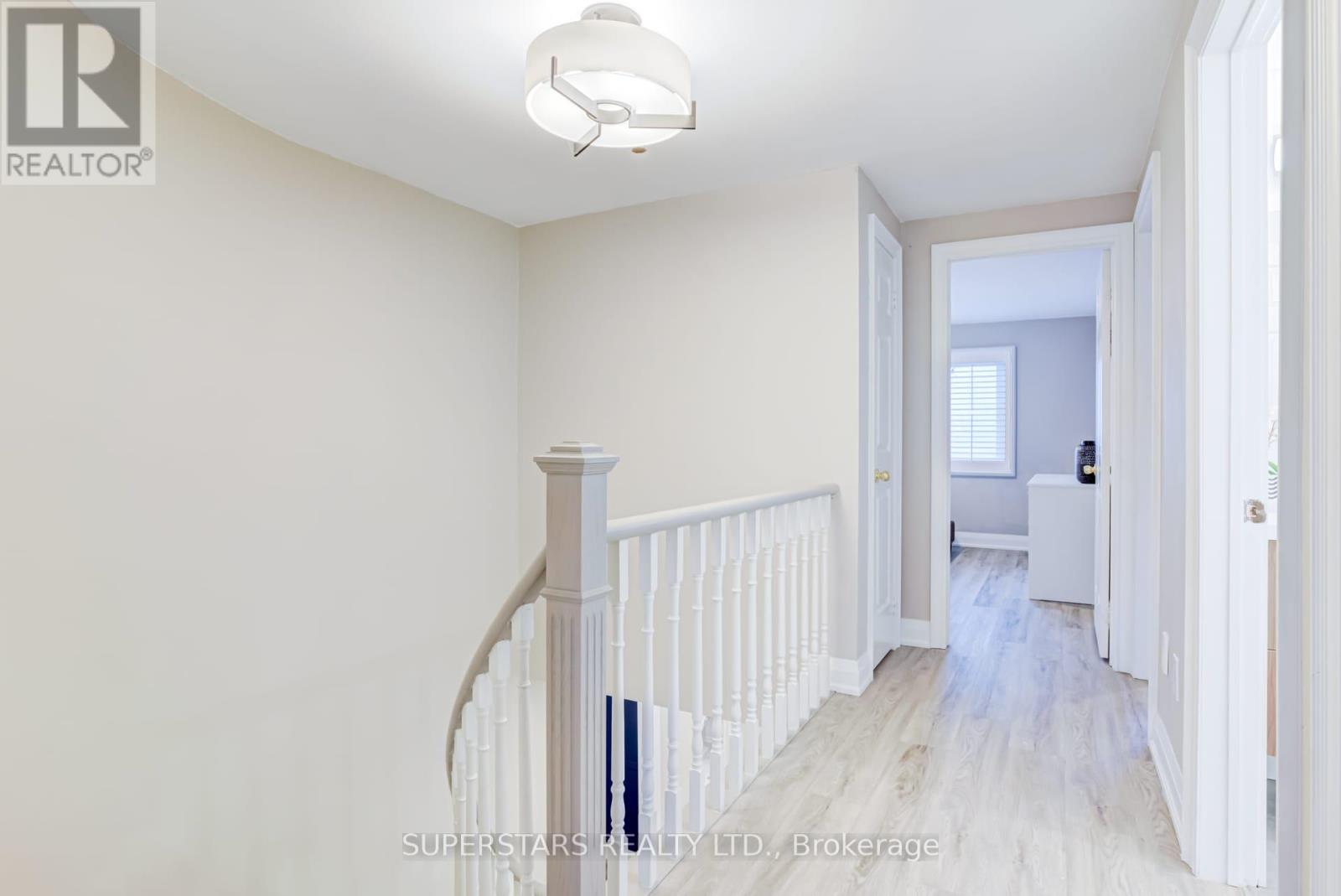 3945 Renfrew Crescent, Mississauga, Ontario  L5L 4J6 - Photo 15 - W13041864