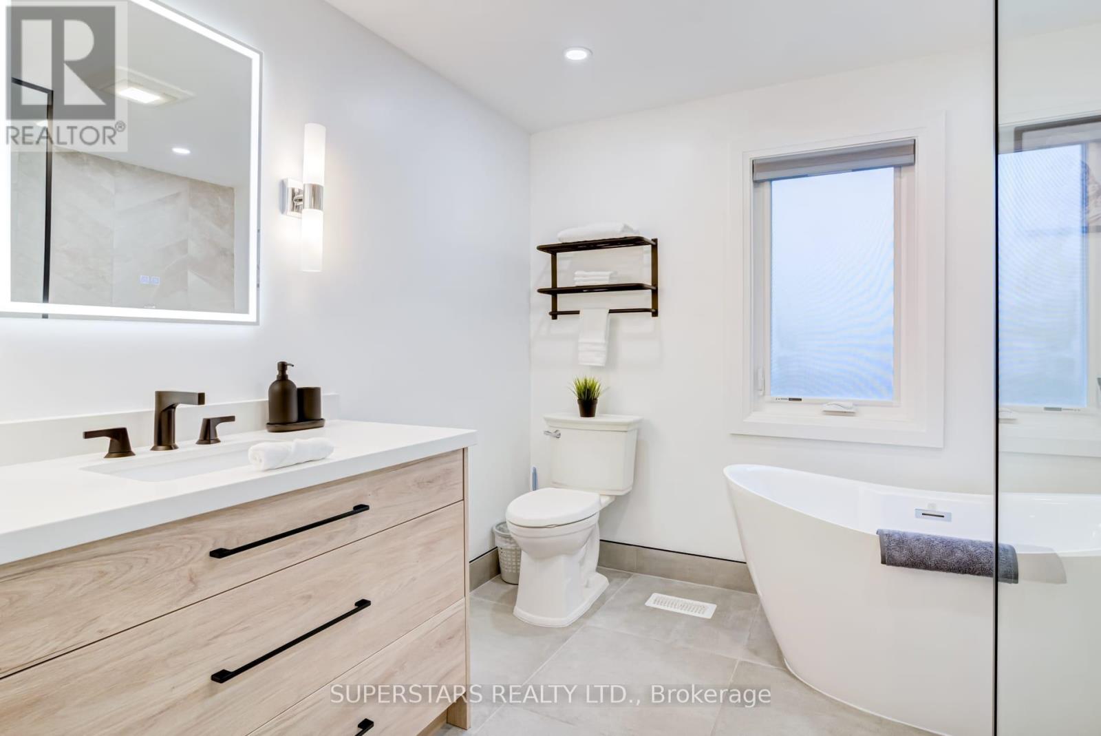 3945 Renfrew Crescent, Mississauga, Ontario  L5L 4J6 - Photo 21 - W13041864