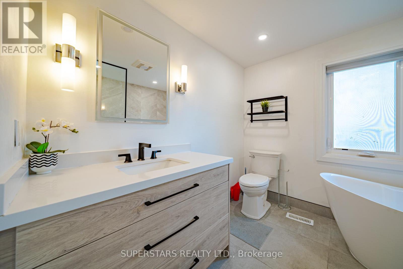 3945 Renfrew Crescent, Mississauga, Ontario  L5L 4J6 - Photo 27 - W13041864