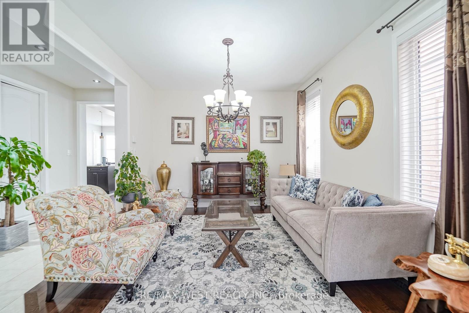 7 Aldersgate Drive, Brampton, Ontario  L7A 4A9 - Photo 2 - W13041866