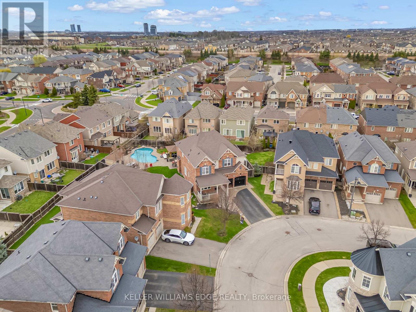 265 Goutouski Crescent, Milton, Ontario  L9T 7B4 - Photo 3 - W13041914