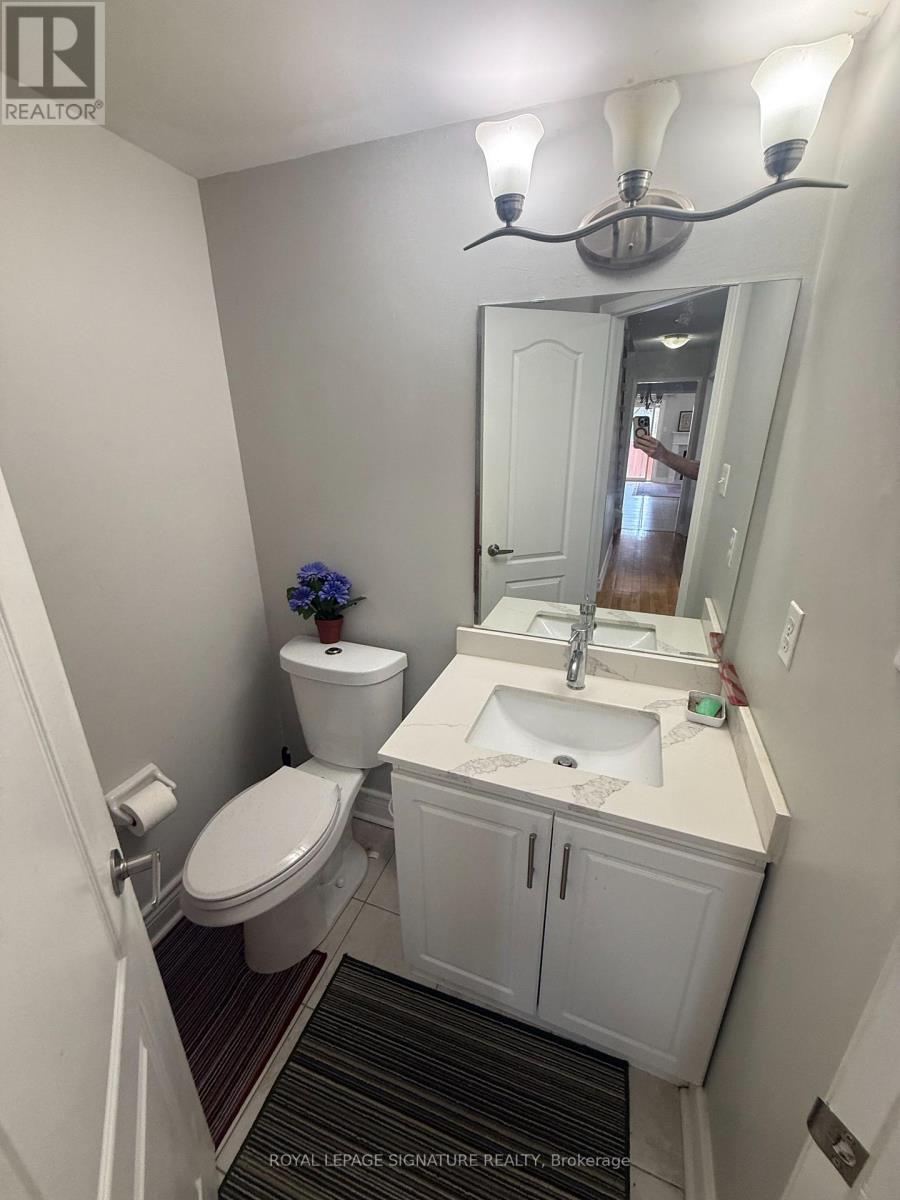 814 Golden Farmer Way, Mississauga, Ontario  L5W 1A7 - Photo 11 - W13041988