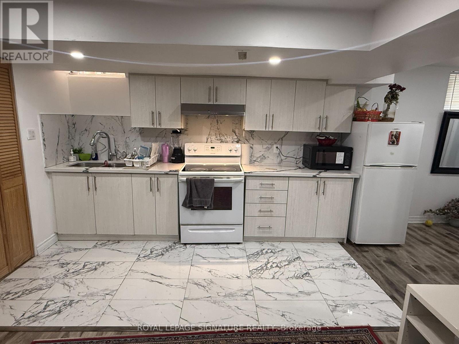 814 Golden Farmer Way, Mississauga, Ontario  L5W 1A7 - Photo 25 - W13041988