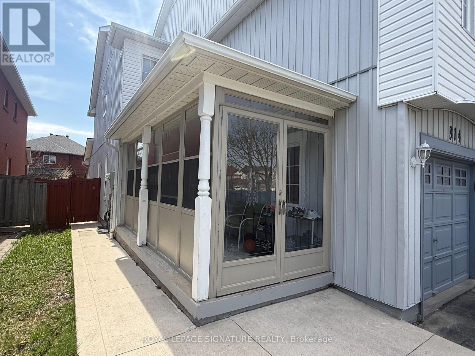 814 Golden Farmer Way, Mississauga, Ontario  L5W 1A7 - Photo 3 - W13041988