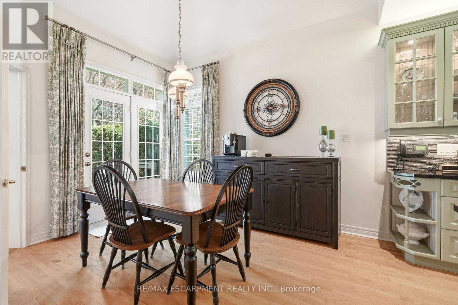 4172 Stonebridge Crescent, Burlington, Ontario  L7M 4N2 - Photo 17 - W13041998