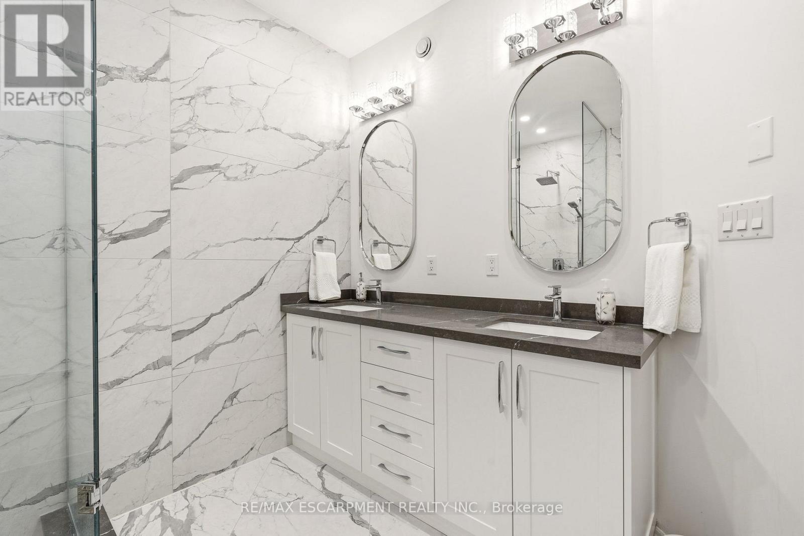 4172 Stonebridge Crescent, Burlington, Ontario  L7M 4N2 - Photo 27 - W13041998