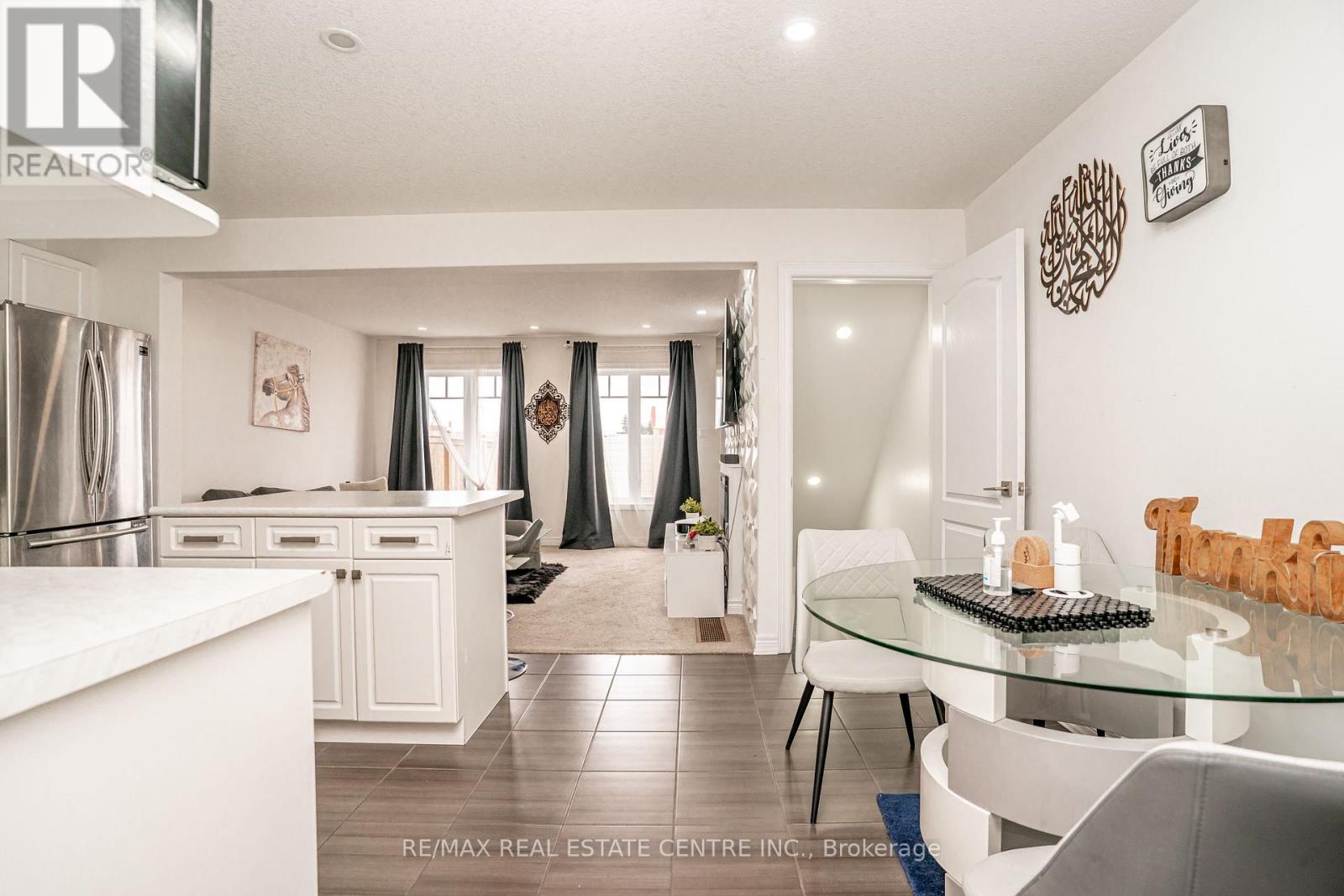 11 Winterton Court, Orangeville, Ontario  L9W 7N5 - Photo 4 - W13042018