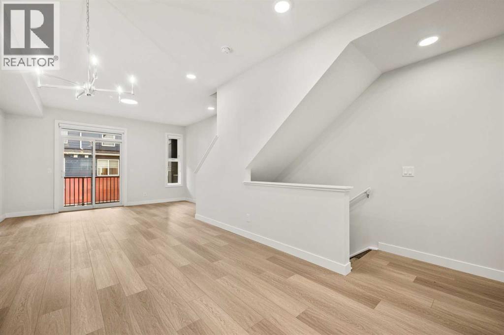 124, 285 Chelsea Court, Chestermere, Alberta  T1X 2W7 - Photo 3 - A2300026