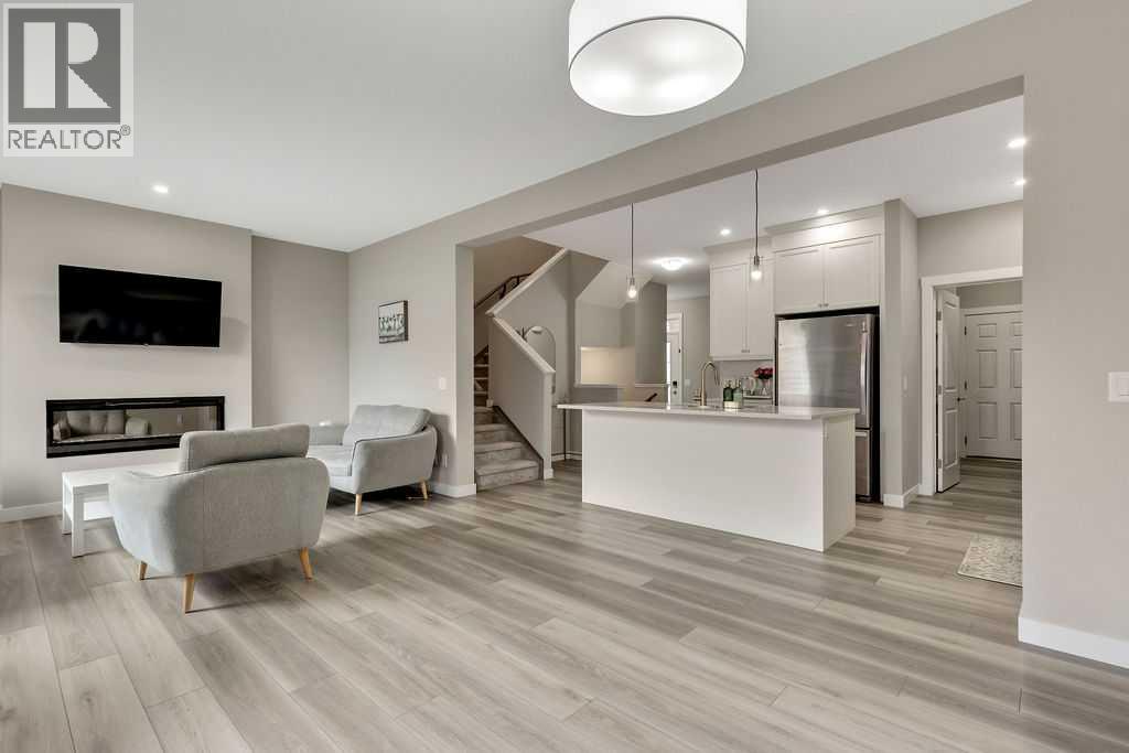 216 Creekstone Row SW, Calgary, Alberta  T2X 4Y5 - Photo 8 - A2300294