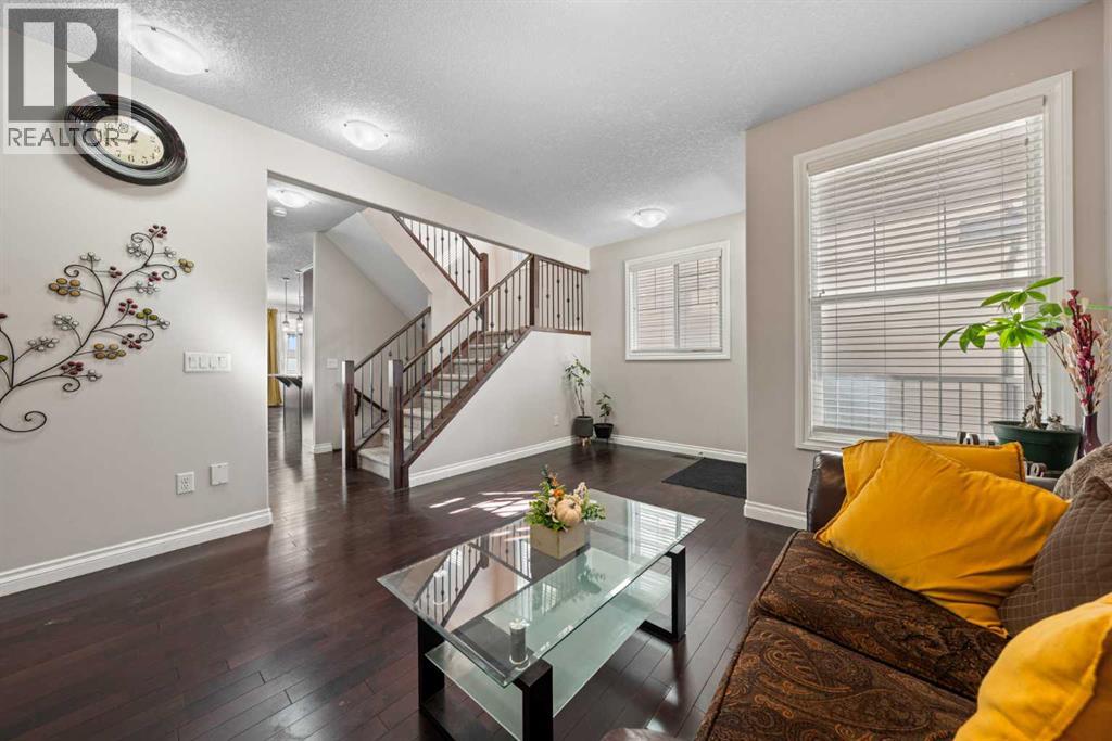 529 Saddlelake Drive NE, Calgary, Alberta  T3J 0R8 - Photo 4 - A2300445