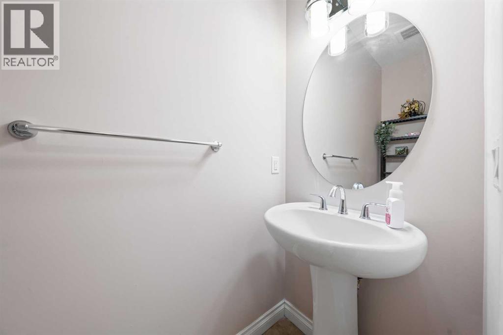 529 Saddlelake Drive NE, Calgary, Alberta  T3J 0R8 - Photo 5 - A2300445