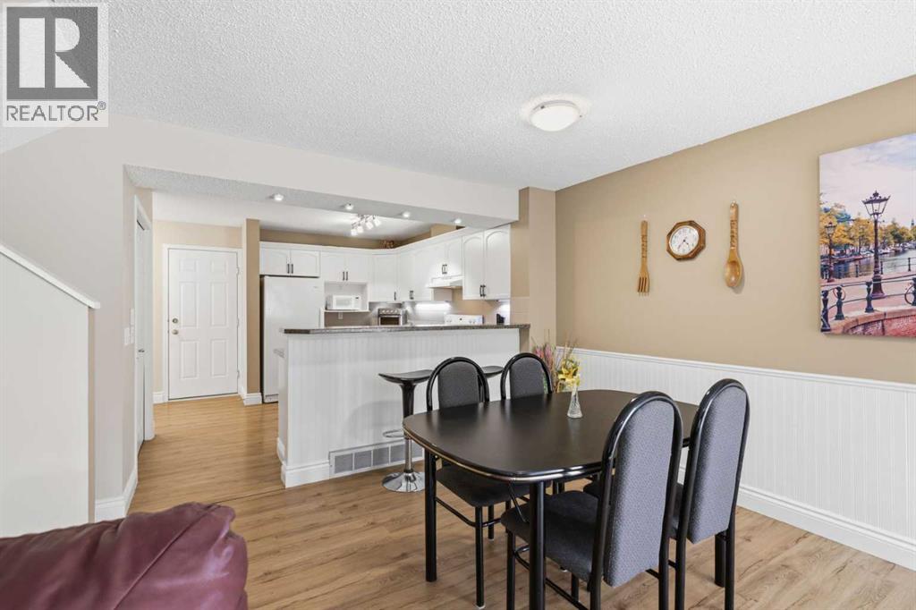 55 Cedarview Mews SW, Calgary, Alberta  T2W 6H8 - Photo 17 - A2304028