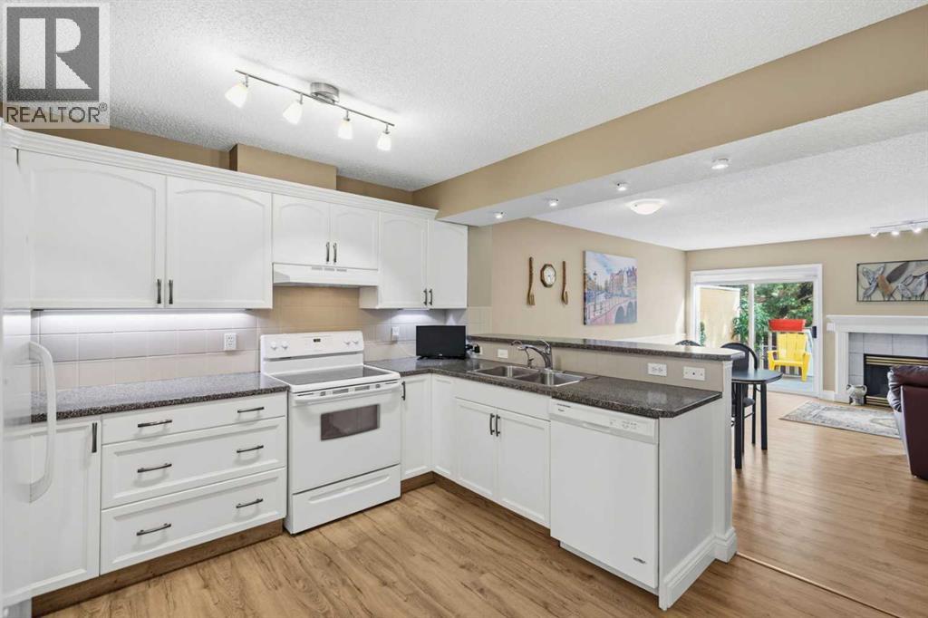 55 Cedarview Mews SW, Calgary, Alberta  T2W 6H8 - Photo 9 - A2304028