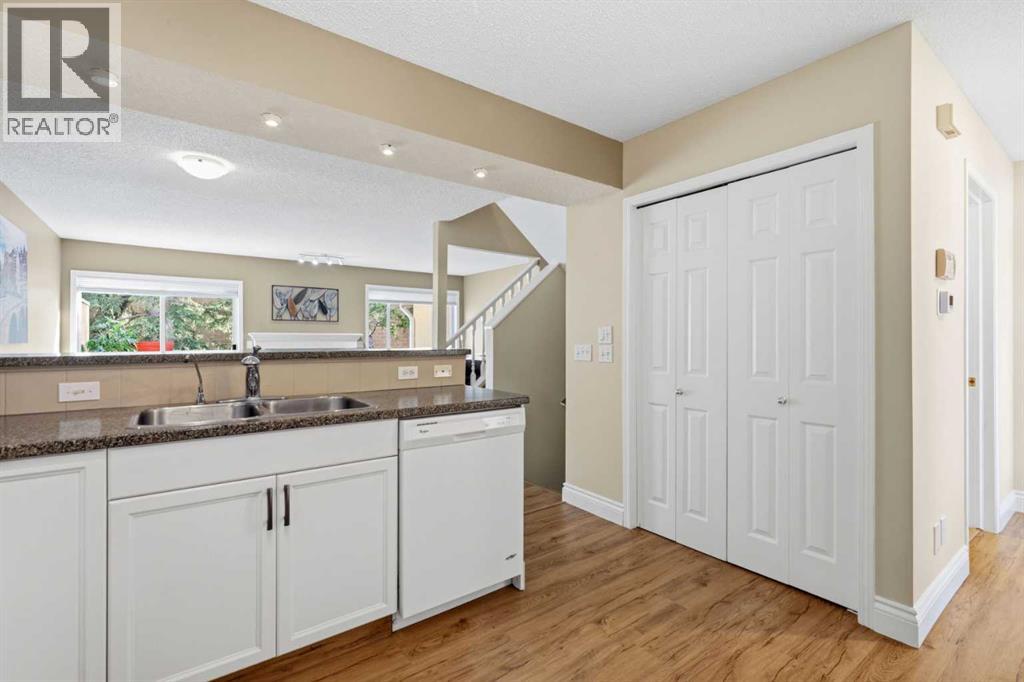55 Cedarview Mews SW, Calgary, Alberta  T2W 6H8 - Photo 6 - A2304028