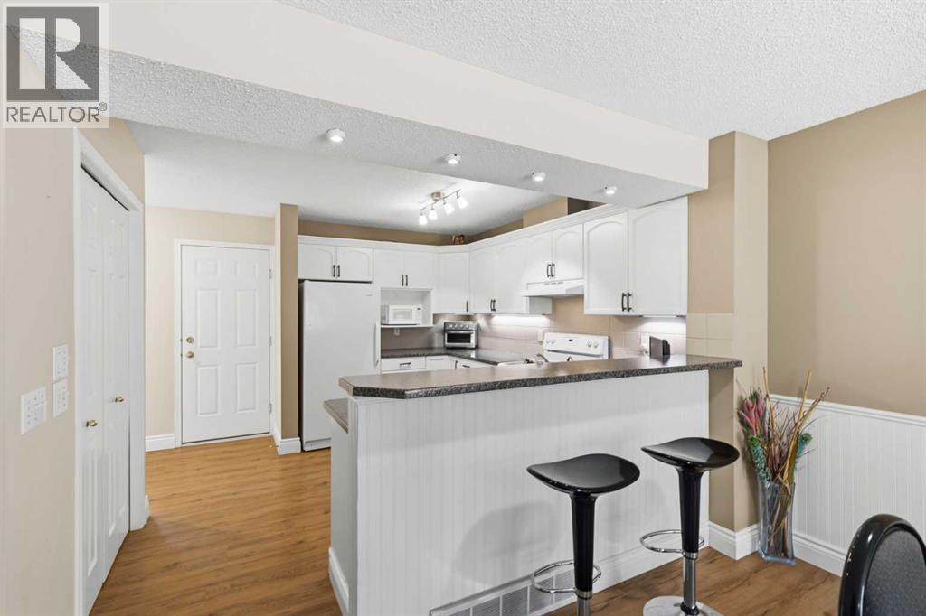 55 Cedarview Mews SW, Calgary, Alberta  T2W 6H8 - Photo 10 - A2304028