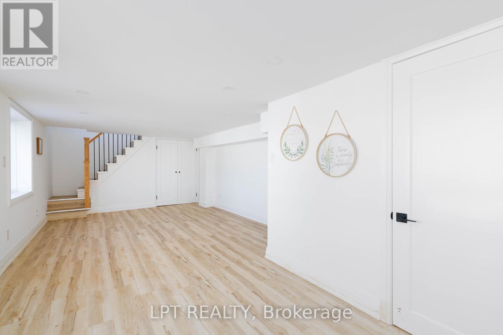 47 Moon Point Drive, Oro-Medonte, Ontario  L3V 0R8 - Photo 18 - S12999798