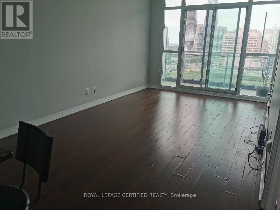 223 Webb Dr Drive, Mississauga, Ontario  L5B 0E8 - Photo 5 - W12867036