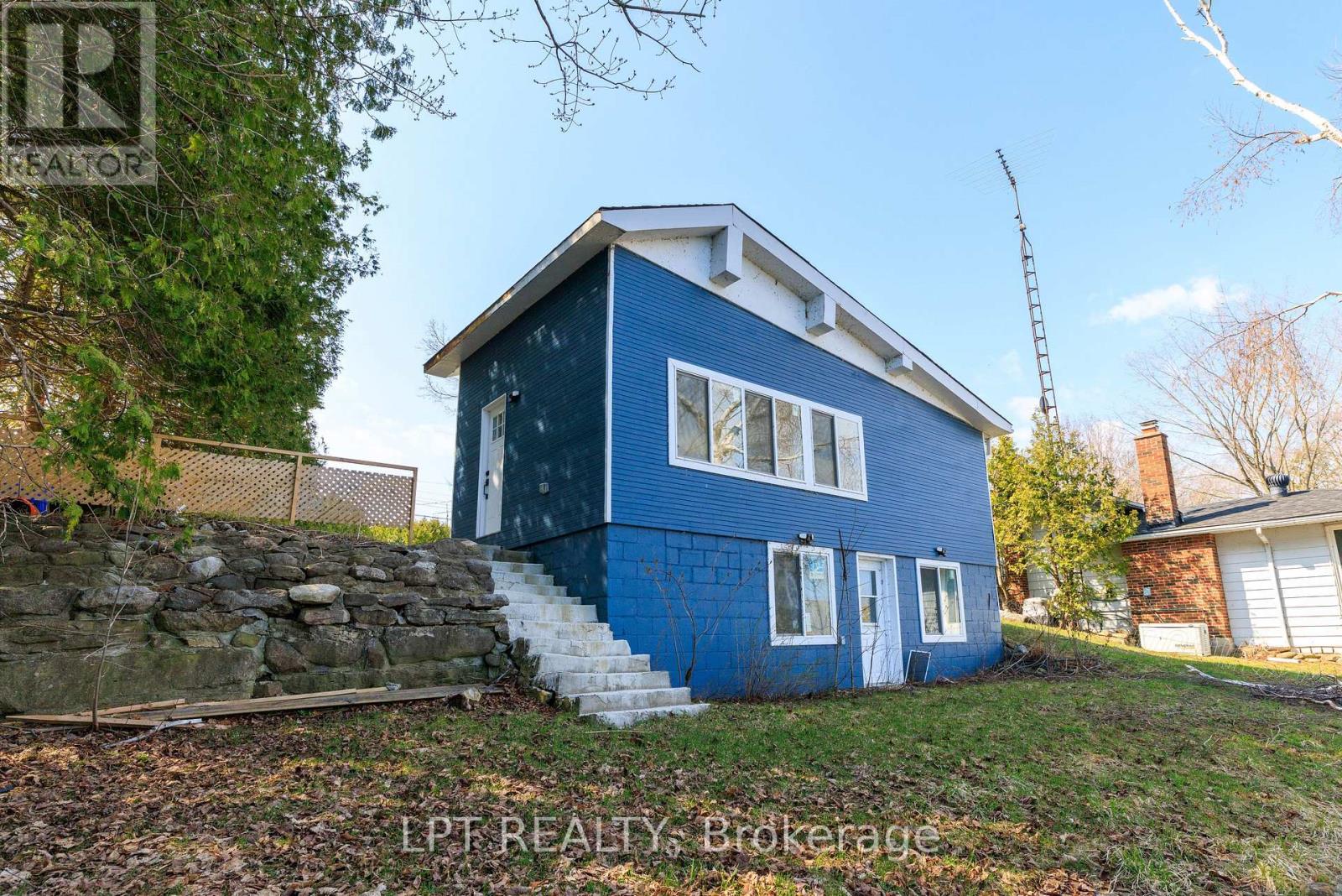 47 Moon Point Drive, Oro-Medonte, Ontario  L3V 0R8 - Photo 19 - S12999798