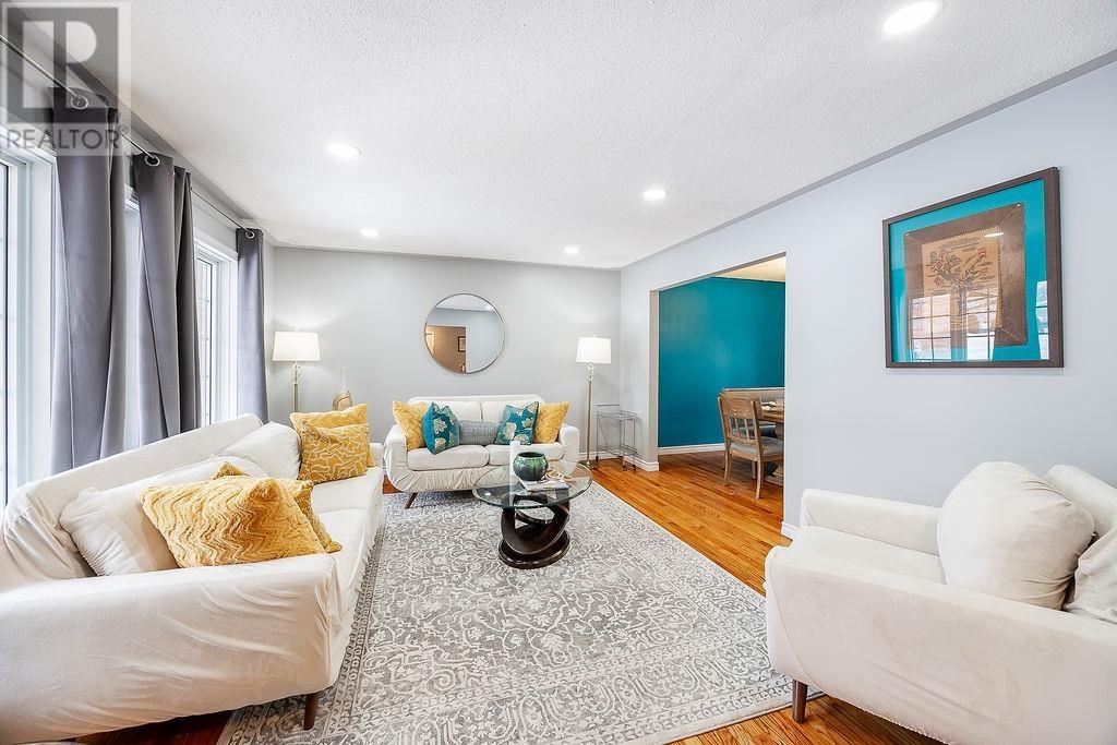 27 Plummer Ct, Sault Ste. Marie, Ontario  P6B 6E4 - Photo 8 - SM260695